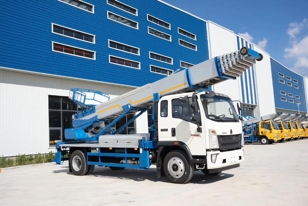 鄂州出租云梯车高空作业车 建筑垃圾搬运